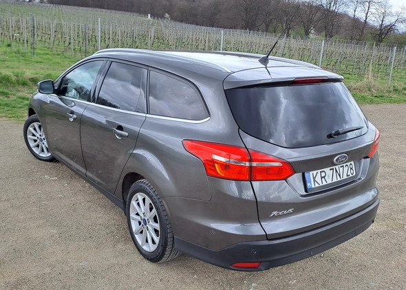 Ford Focus cena 37400 przebieg: 153000, rok produkcji 2015 z Kraków małe 154